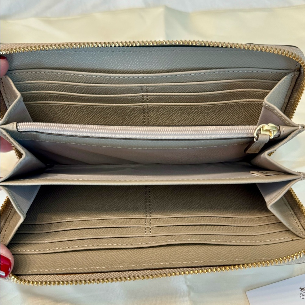 Coach Pearl Leather Mickie Accordian Zip Around Wallet - Picture 6 of 9